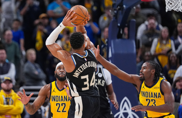 配资炒股官方注册开户 字母哥化身德克，翻身跳投读秒绝杀一气呵成，为自己也为队友出头